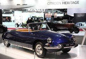 Citroën DS 19 Décapotable (1964) - auf dem Citroën-Stand (Rétromobile 2013) (1964)