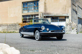 Citroën DS 19 Le Caddy (1962) – Dieses Exemplar trägt den Farbton "Bleu Royal" mit der Kennung AC 619