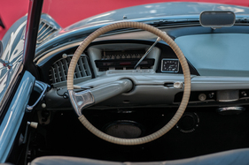 Citroën DS 19 Le Caddy Chapron (1961) - am Start des RAID Suisse-Paris 2015