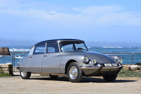 Citroën DS 19 Pallas (1967) - als Lot 25 angeboten an der Artcurial en Scènes Versteigerung in Paris am 17. Juni 2019 (1967)
