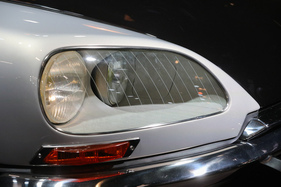 Citroën DS 21 (1969) – sofort am Scheinwerfer erkennbar – Rétromobile Paris 2025