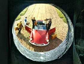 Citroën DS 21 Décapotable (1962) - Blick aus dem Schlossfenster - aus einem seltenen Verkaufsprospekt