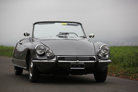 Citroën DS 21 Décapotable (1967) - der Vorderteil wurde von Citroën fertig an Chapron geliefert, ab der Mitte war der Karossier gefragt