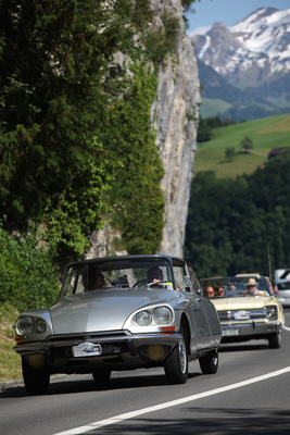 Citroën DS 21 Le Leman (1967) - passt natürlich perfekt an die Küstenstrasse am Alpnachersee - Oldtimer in Obwalden (O-iO) 2019