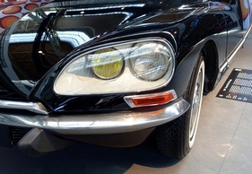 Citroën DS 21 M Prestige (1969) – Front – Sonderausstellung "Citroën DS – An Icon Turns 70" Autoworld Brüssel (1969)