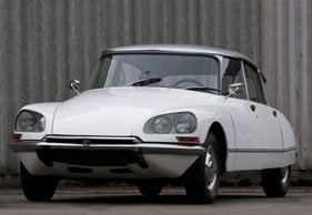 Citroën DS 21 Pallas (1971) - eine hohe Gürtellinie wurde dem Citroën damals als Nachteil angekreidet