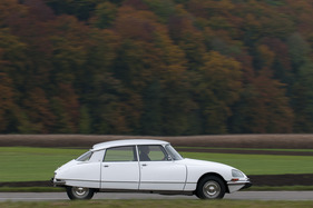 Citroën DS 21 Pallas (1971) - mit einem cw-Wert von 0.38 war der Citroën der Konkurrenz weit voraus (1971)