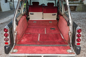 Citroën DS 21 Pallas Break (1968) - die hintere Sitzbank kann komplett umgeklappt werden