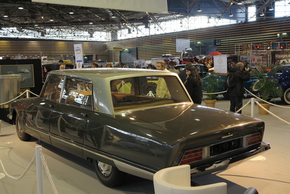 Citroën DS 21 Présidentielle von 1968 - der Präsident reiste nobel - an der Messe Epoqu’Auto in Lyon im November 2013