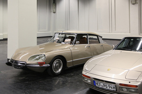 Citroën DS 21 i.e. Pallas (1969) - französische und göttliche Eleganz neben Porsche 944 Turbo (Retro Classics Cologne 2017) (1969)