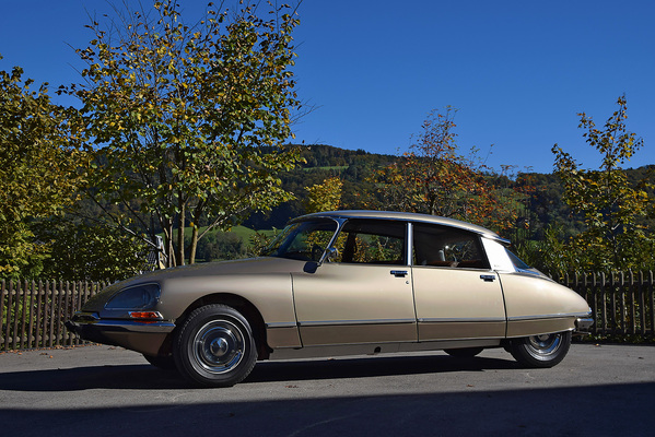 Citroën DS 23 Pallas (1974) - angeboten an der Versteigerung der Oldtimer Galerie in Toffen am 29. November 2014