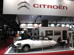 Citroën DS Découverable Chapron (1970) - Einzelstück, das von einer Zeitung für die Verfolgung der Tour de France bestellt wurde - auf dem Stand des DS-Clubs (Rétromobile 2013)