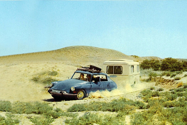 Bild Citroën DS mit Eriba Troll im Schlepptau (1967)