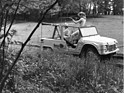 Citroën Dyane 6 Méhari (1968) - auf Tierjagd - mit Kamera und Gewehr