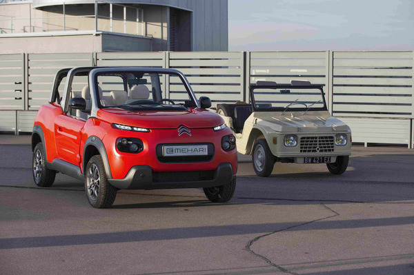 Bild: Citroën E-Méhari und der Vorgänger mit Kunststoffkarosserie und Benzinmotor