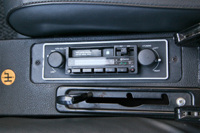 Citroën GS (1977) - der Hebel ist für die Einstellung der Hydropneumatik zuständig
