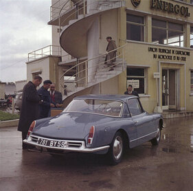 Citroën GT 19 Bossaert (1960) – Nardi-Lenkrad als stilsicherer stilistischer Fremdkörper in der Italo-DS Citroën GT 19 Bossaert (1960) – Nardi-Lenkrad als stilsicherer stilistischer Fremdkörper in der Italo-DS