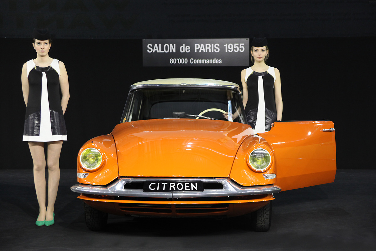 Citroën ID 19 (1957) - eines der drei Fahrzeuge, die an die Premiere der DS vor 58 Jahren erinnerten (Rétromobile 2013)