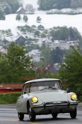 Citroën ID 19 (1964) - natürlich mit gelben Scheinwerfern - OSMT Zug am 5. Mai 2019