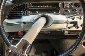 Citroën ID 19 (1967) - das Lenkrad kommt wie Zahnpasta aus dem Armaturenbrett hinaus, hiess es damals in einem Testbericht