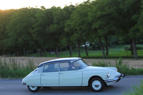 Citroën ID 19 (1967) - rund 160 km/h schnell