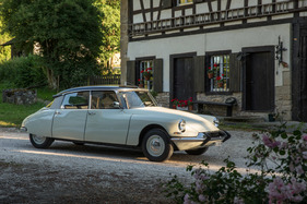 Citroën ID 19 (1967) - schlichte und einmalige Formgebung - kein anderes Auto sah so aus