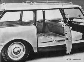 Citroën ID 19 Commerciale (1958) - Blick in den Innenraum mit umgeklappter Rückbank Citroën ID 19 Commerciale (1958) - Blick in den Innenraum mit umgeklappter Rückbank