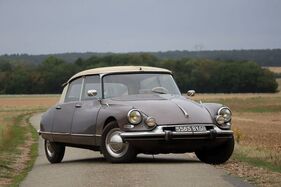 Citroën ID 19 Confort (1959) - Lot 062 at the Artcurial Musée Automobile du Château de Vernon auction 2025