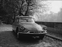 Citroën ID 19 Luxe (1959) - aufgenommen in Paris, auf der heutigen Voie Georges Pompidou