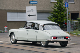 Citroën IDéal 19 (1963) - bei der Ankunft - Albisgütli Classics - Cars & Bikes August 2021