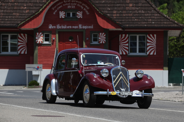 Citroën Légère 11 BL (1954) - Nachkriegslimousine auf der Taxifahrt - Oldtimer in Obwalden (O-iO) 2019