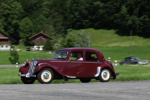 Citroën Légère 11 BL (1954) - auf der Rundfahrt am Samstagnachmittag - Oldtimer in Obwalden (O-iO) 2019
