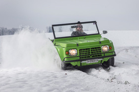 Citroën Méhari (1977) – Ausritt in den Pulverschnee: im Auto so lustig wie auf Skiern