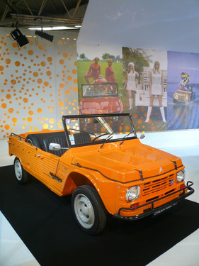 Citroën Méhari (1978) - Méhari und seinerzeitige Mode - als Freizeit- und Hobbyalternative zum traditionellen Geländewagen (2 Zylinder, 603 cm3, 29 PS)