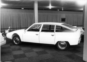 Citroën Prototyp L (1970) - Vorläufer des CX mit wassergekühltem Vierzylinder-Boxermotor - Genfer Autosalon 1978