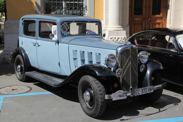 Citroën Rosalie 15 AL-6 Zylinder (1933) - als Berline, d.h. Limousine - Oldtimer in Obwalden (O-iO) 2019