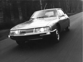 Citroën SM (1970) - die Front war aerodynamisch verglast