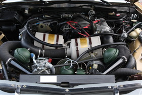 Citroën SM (1973) - drangvolle Enge im an sich riesigen Motorraum