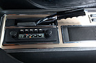 Citroën SM (1973) - unpraktisch in der Mittelkonsole eingebautes Radio