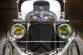 Citroën Scarabée d'Or (1922) - grossfächiger Kühler - Rétromobile Paris 2020