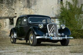 Citroën Traction 15 Six D (1949) - als Lot 24 an der Artcurial "Succession André Lurton" Versteigerung 2020
