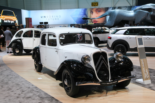 Citroën Traction Avant 11 BL (1939) - vorgestellt 1934 - 100 Jahre Citroën - Genfer Automobilsalon 2019