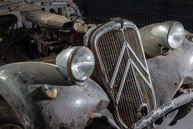 Citroën Traction Avant 11 légère (1953) - in der Sonderaussstellung "Scheunenfunde" des Pantheons im Sommer 2015