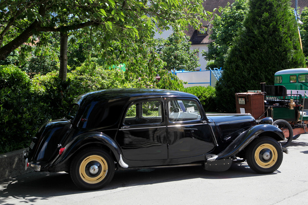 Citroën Traction Avant (1936) - mit Frontantrieb, schon vor dem Krieg - Oldtimer in Obwalden (O-iO) 2019