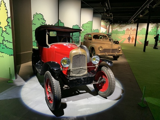 Citroën Trèfle – Im Reiche des Schwarzen Goldes – Tim und Struppi-Ausstellung – Musée National de l'Automobile Mulhouse