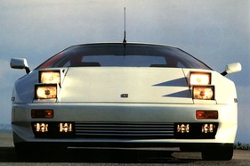 Cizeta V 16 T (1989) - charakteristische Doppelklappscheinwerfer