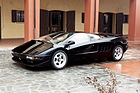 Cizeta V16T (1991) - die Form erinnert ein wenig an den Lamborghini Diablo, der zur selben Zeit entstand, kommt aber ohne Scherentüren aus