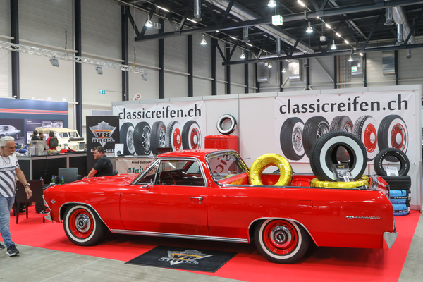 Classicreifen.ch with red El Camino - Swiss Classic World Lucerne 2023