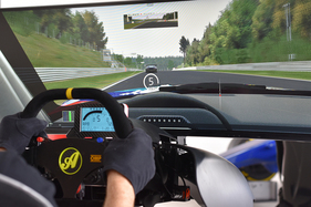 Cockpit-Perspektive im modernen Rennwagen
