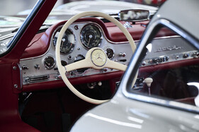 Cockpit eines Mercedes-Benz 300 SL Flügeltürer – Classic Expo 2026